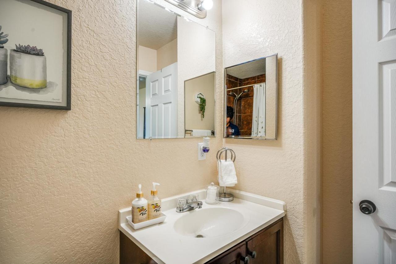 San Antonio Townhome About 2 Mi To Aquarium! Exterior photo