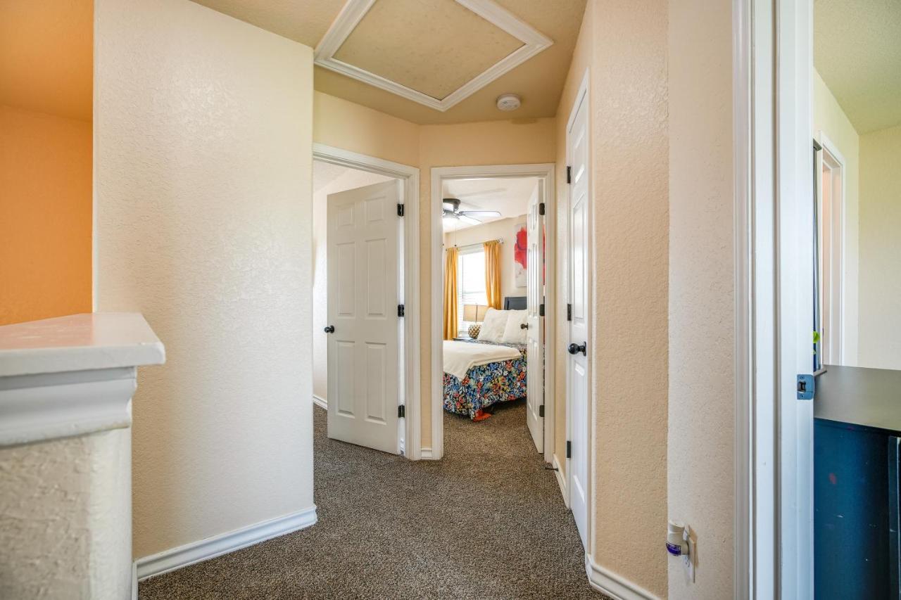 San Antonio Townhome About 2 Mi To Aquarium! Exterior photo