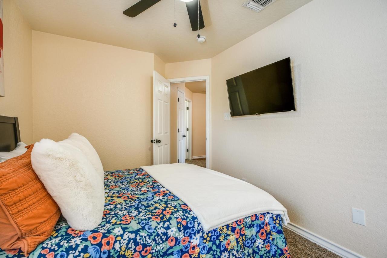 San Antonio Townhome About 2 Mi To Aquarium! Exterior photo